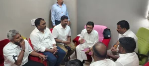 ஆந்திர அரசு கொண்டுவந்துள்ள தமிழக  மீனவர்களுக்கு எதிரான சட்டத்தால் பாதிக்கும் சென்னை விசைப்படகு மீனவர்களின் வாழ்வாதாரமான தொழில் பாதிப்பை மாண்புமிகு தமிழக முதல்வர் அவர்களின் கவனத்திற்கு கொண்டு சென்று ஆந்திர முதலமைச்சர் இடம் பேச்சுவார்த்தை நடத்த வேண்டி .
