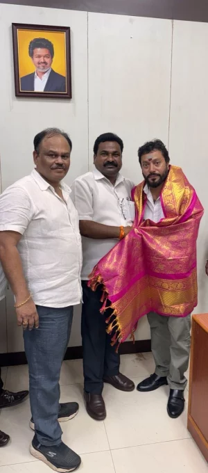 தமிழ்நாடு அரசின்  மீன்வளம் மற்றும் மீனவர் நலத்துறை அமைச்சராக பொறுப்பேற்றிருக்கும் அன்பு நண்பர் மாண்புமிகு திரு. ஸ்ரீநாத் அவர்களை வாழ்த்தி மகிழ்ந்த தருணம்.