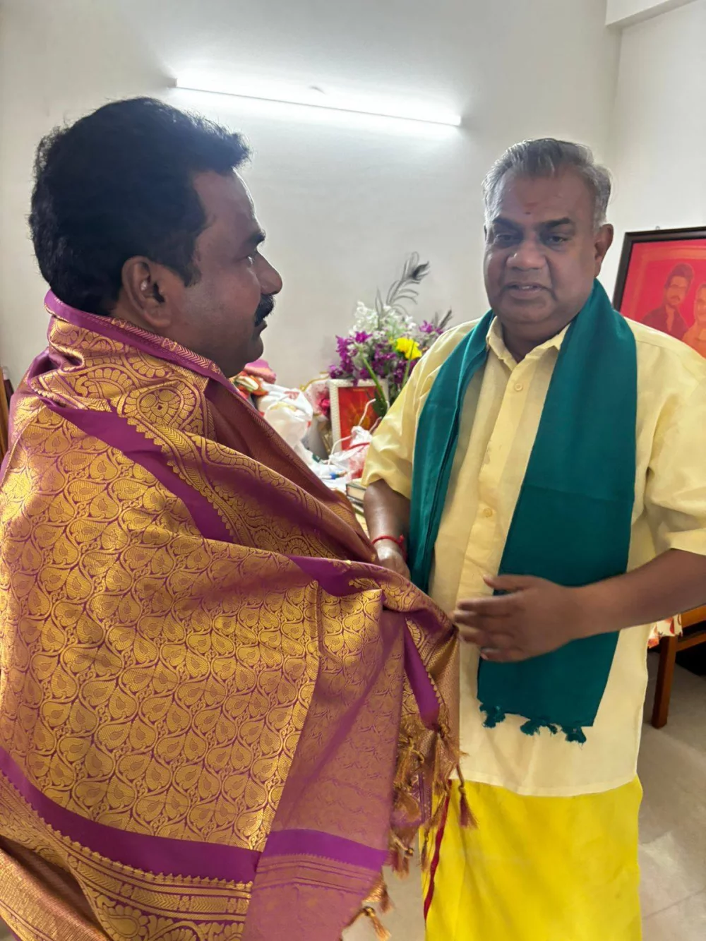 தமிழக வெற்றி கழகத்தின் மாண்புமிகு மரியாதைக்குரிய  பொதுச்செயலாளர் அவர்களை மரியாதை நிமித்தமாக சந்தித்தபோது.