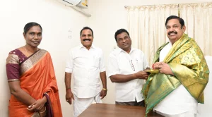 முன்னாள் முதல்வர் திரு.எடப்பாடி அவர்களை நேரில் சந்தித்தப்போது.